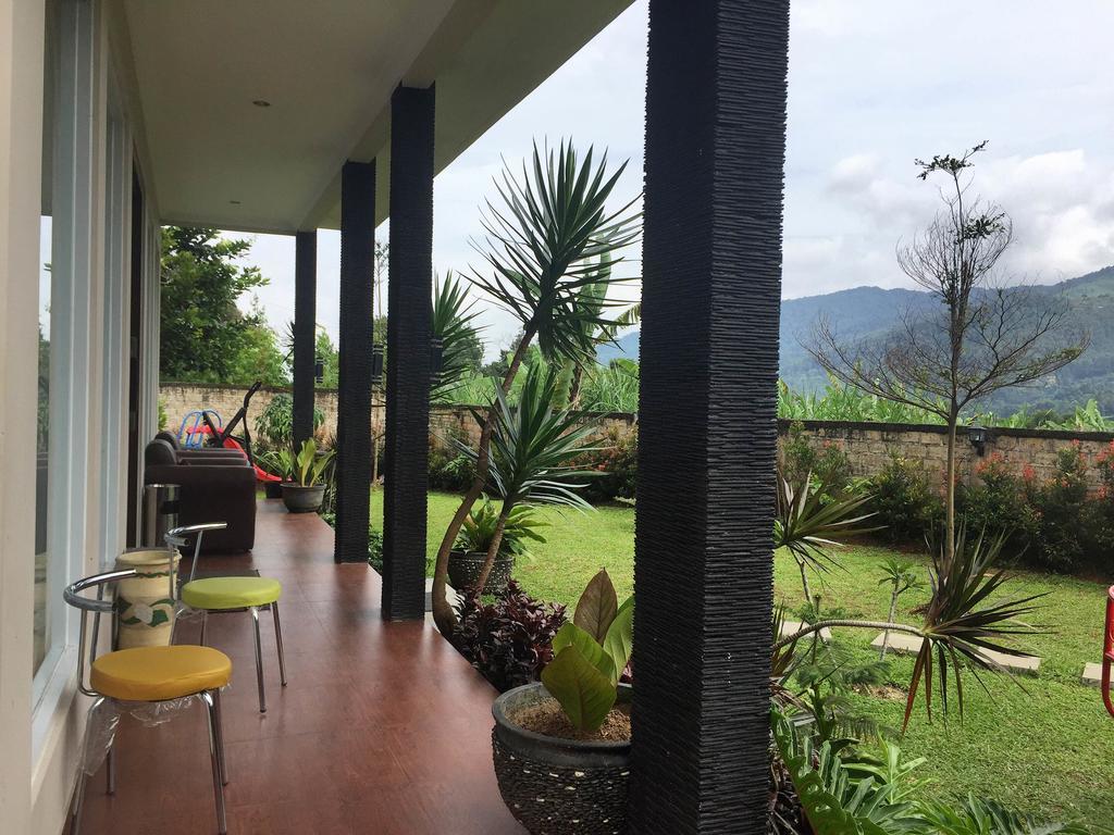 Avilla Puncak Εξωτερικό φωτογραφία